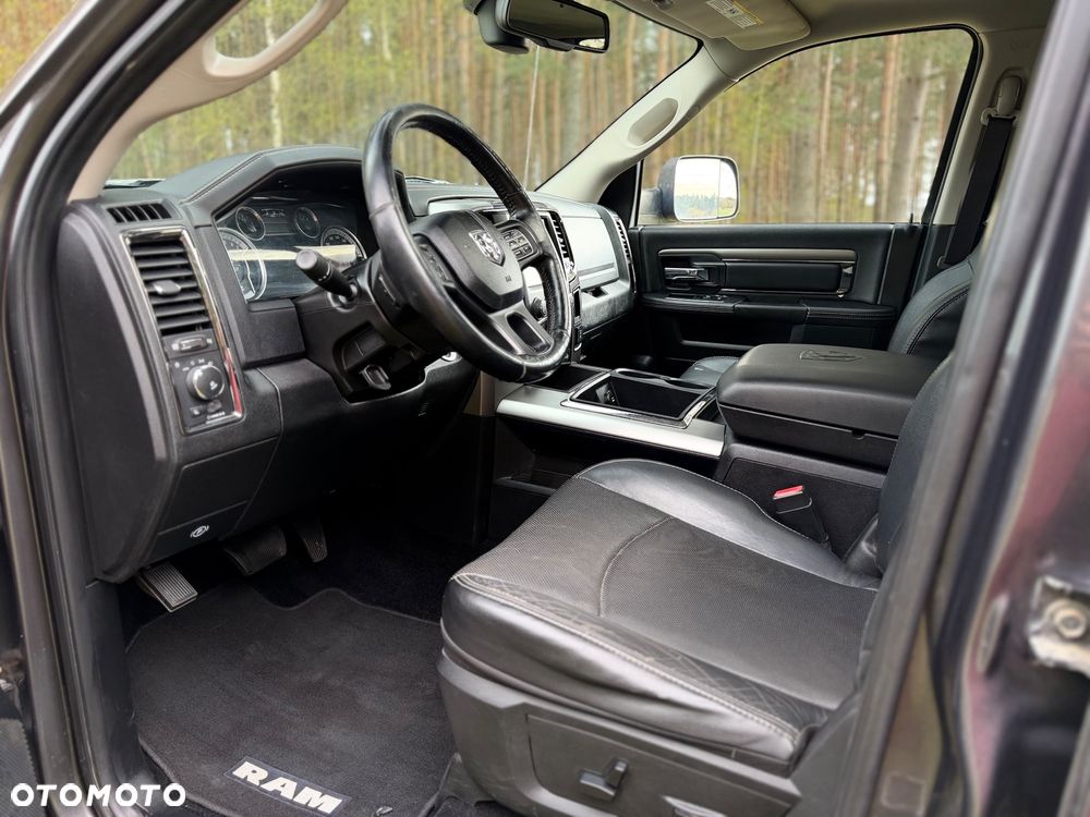 Dodge RAM 5.7 4x4 - 10