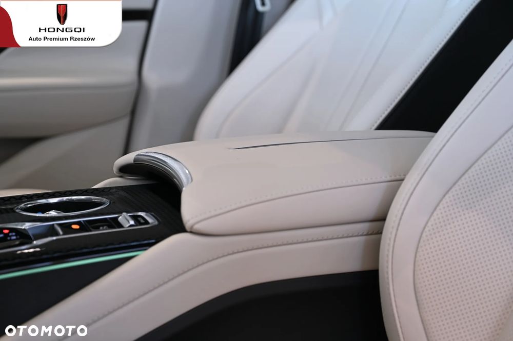 Hongqi HS3 2.0T AWD - 9