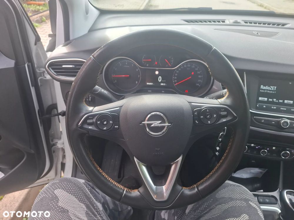 Opel Crossland X - 12