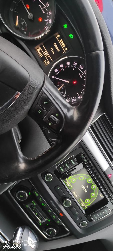 Skoda Superb 2.0 TDI Comfort DSG - 14
