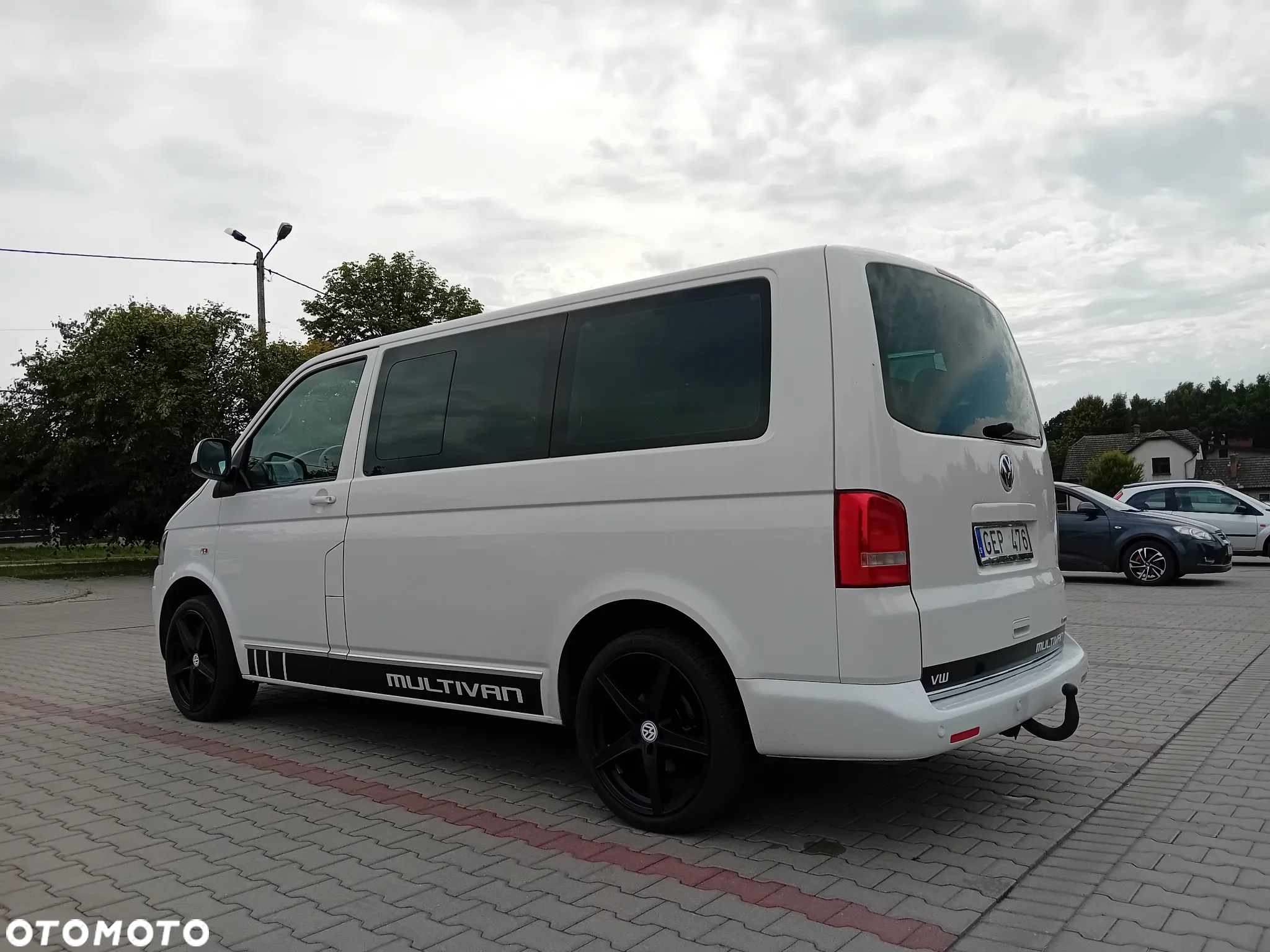 Volkswagen Multivan - 5