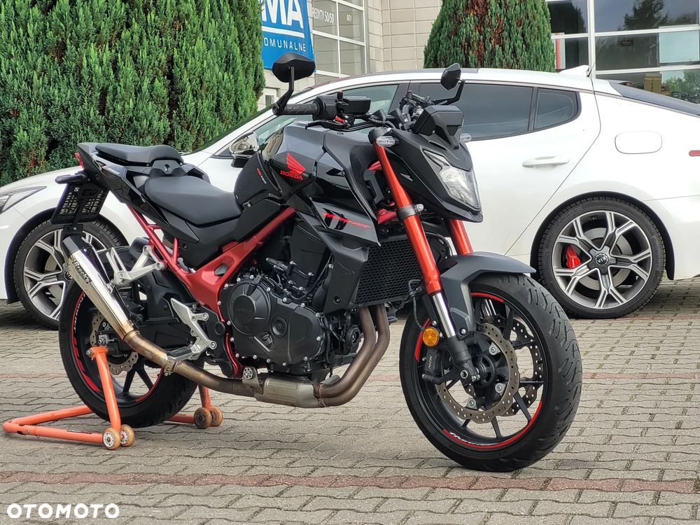 Honda Hornet - 12