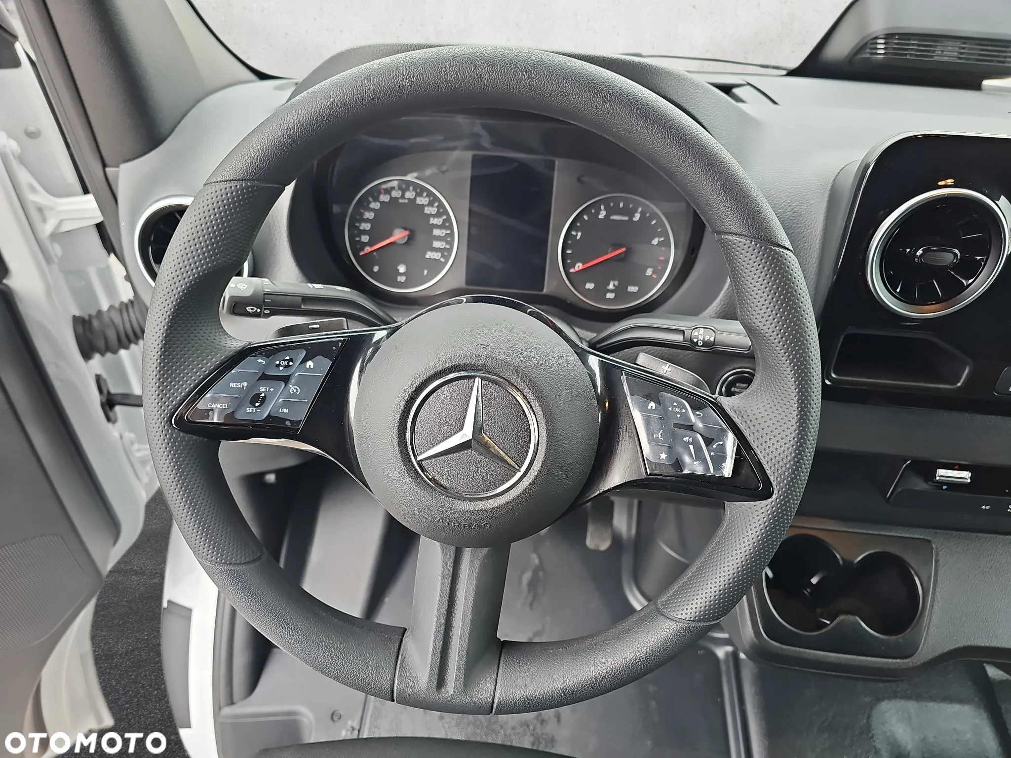 Mercedes-Benz Sprinter 317 CDI - 12