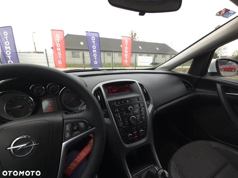 Opel Astra 1.4 T Business EU6 - 30