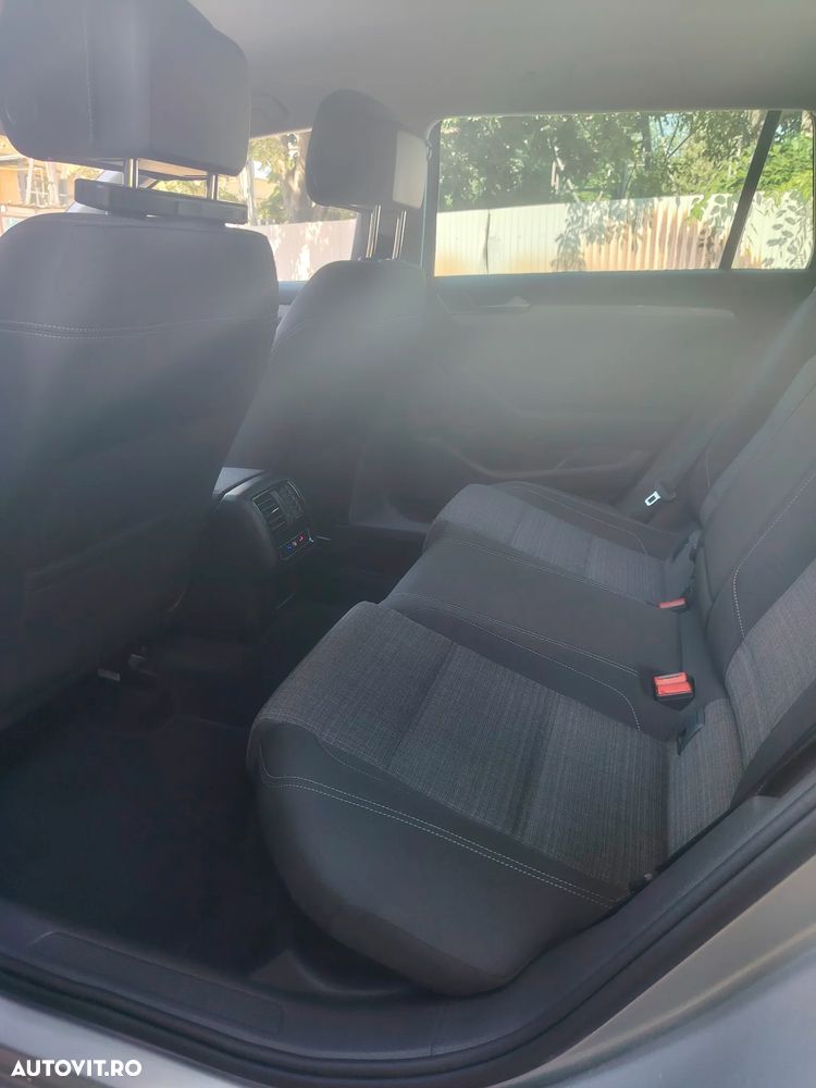 Volkswagen Passat 2.0 TDI SCR DSG Business - 11