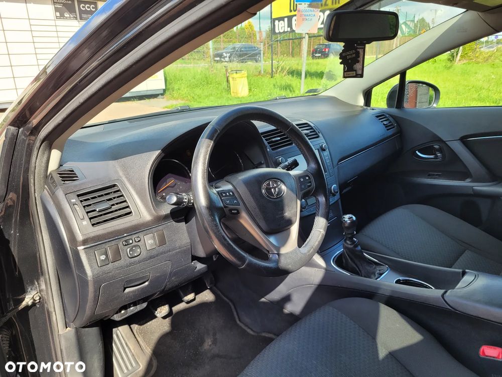 Toyota Avensis - 6