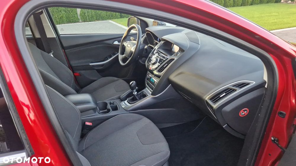 Ford Focus 1.6 TDCi DPF Titanium - 8