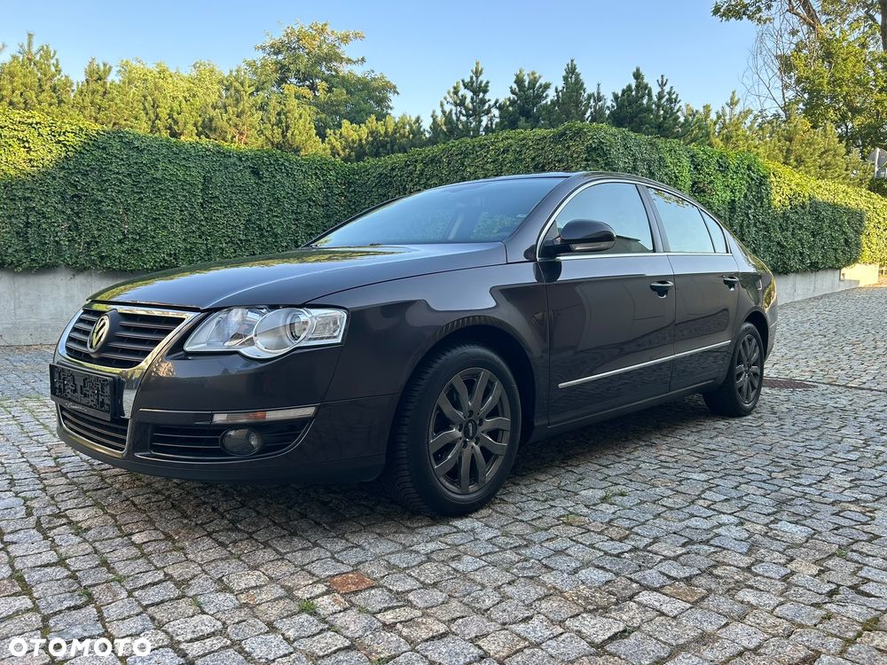 Volkswagen Passat 1.6 FSI Comfortline - 12