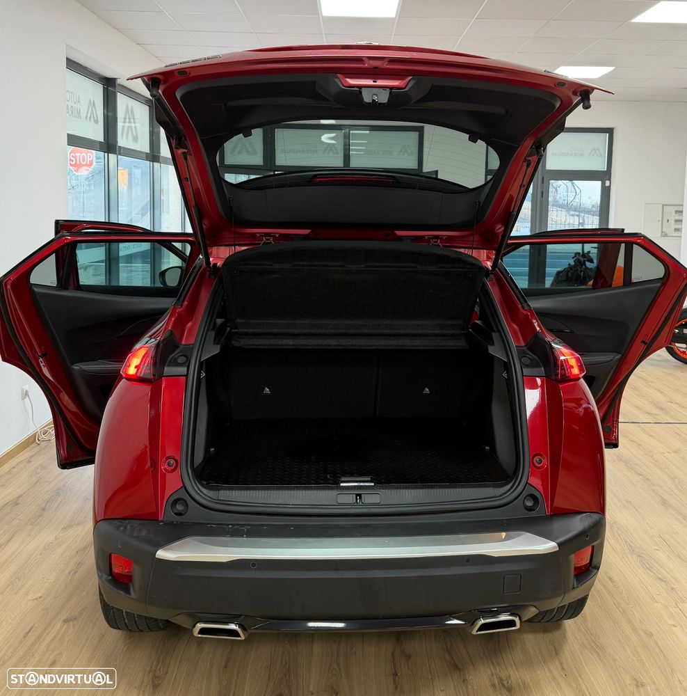 Peugeot 2008 PureTech 130 EAT8 GT - 9