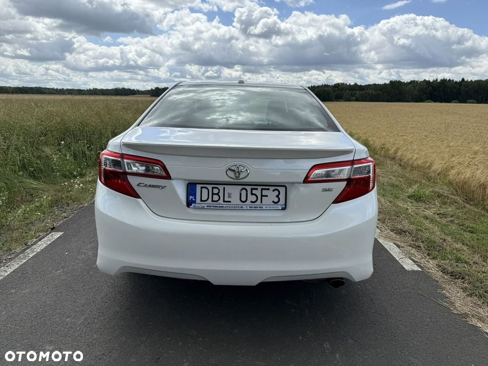 Toyota Camry - 13
