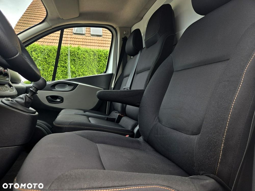 Renault Trafic - 10