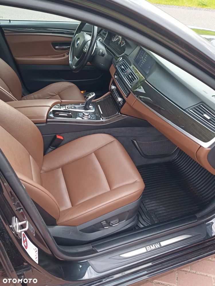 BMW Seria 5 530d xDrive - 8