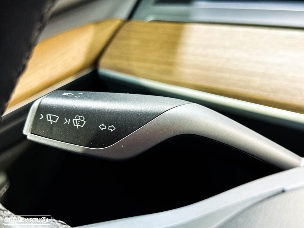 Tesla Model Y Long Range Dual Motor AWD - 44