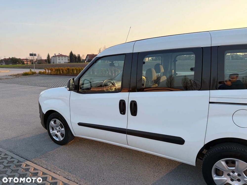 Opel Combo 1.6 CDTI Enjoy - 10