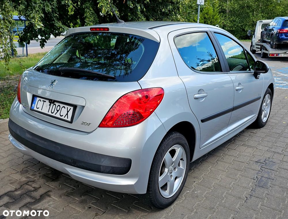 Peugeot 207 1.4 - 7