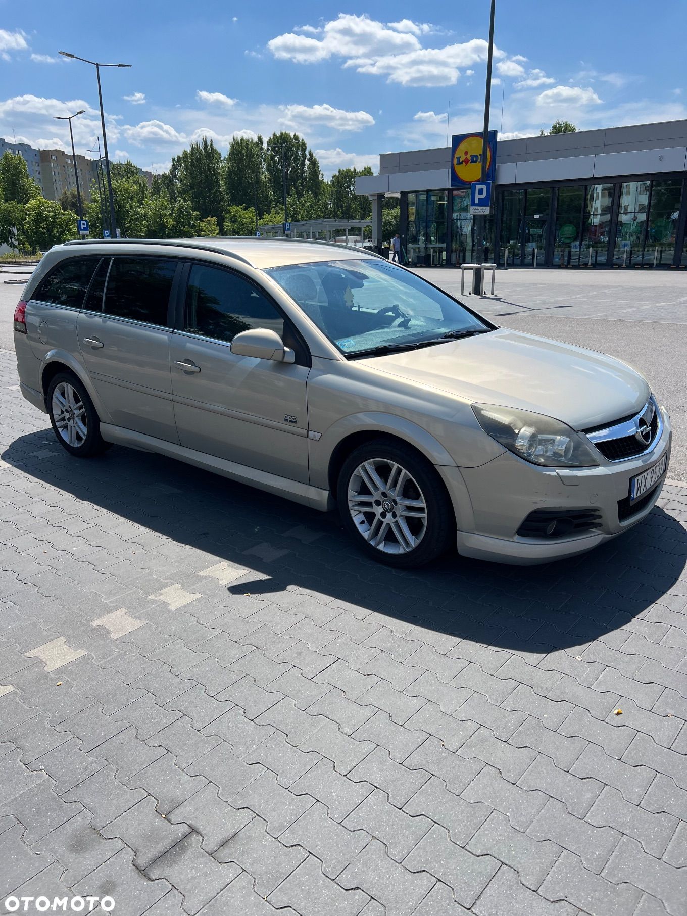 Opel Vectra 1.9 CDTI Cosmo - 1