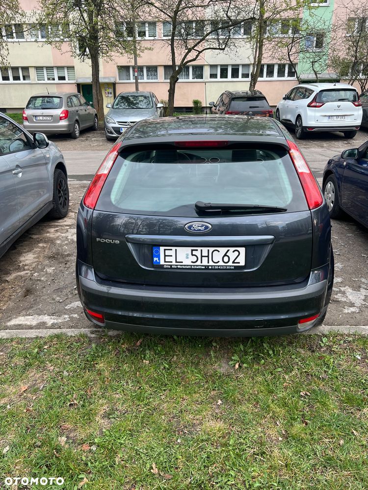 Ford Focus 1.6 Trend - 4