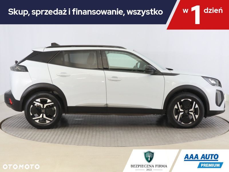 Peugeot 2008 - 8