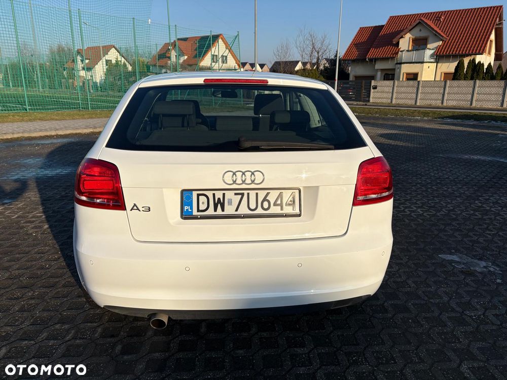 Audi A3 3-drzwiowe 1.6 Ambition - 6