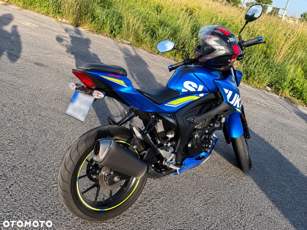 Suzuki GSX - 3