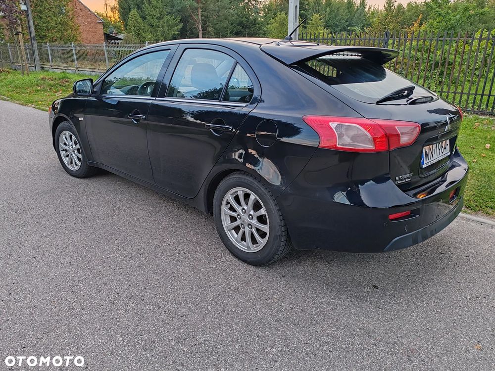 Mitsubishi Lancer 1.6 Intense - 19