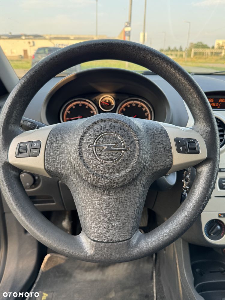Opel Corsa 1.0 12V - 16