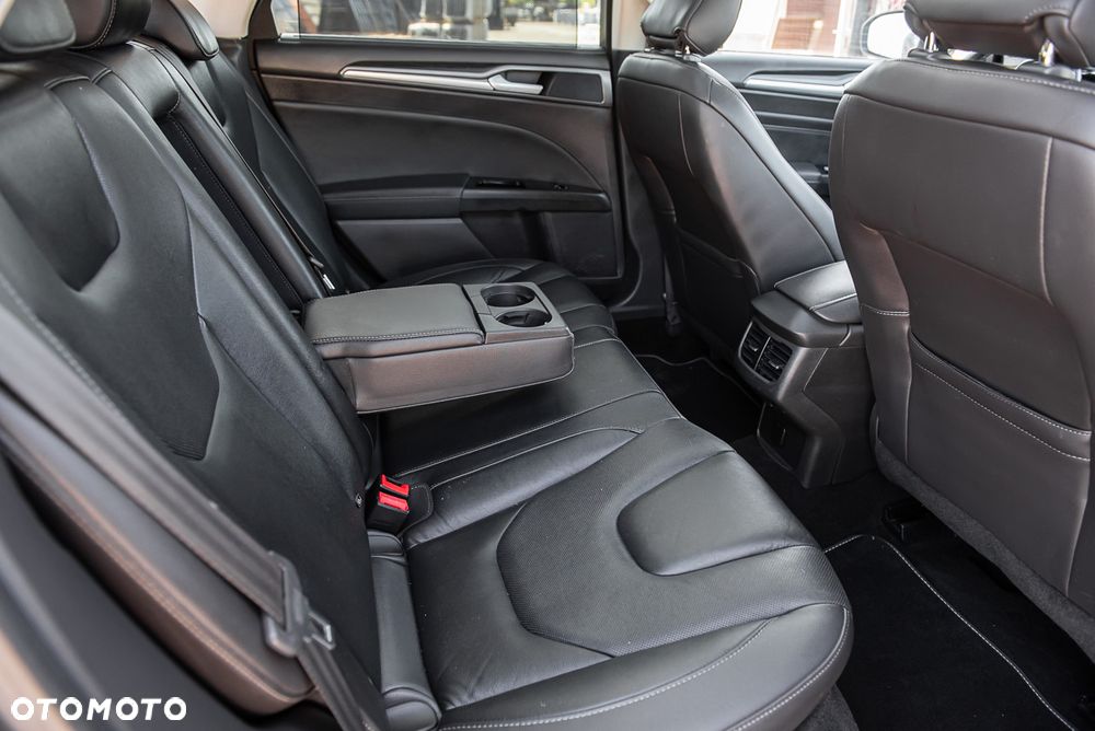 Ford Mondeo 2.0 TDCi Titanium PowerShift - 33