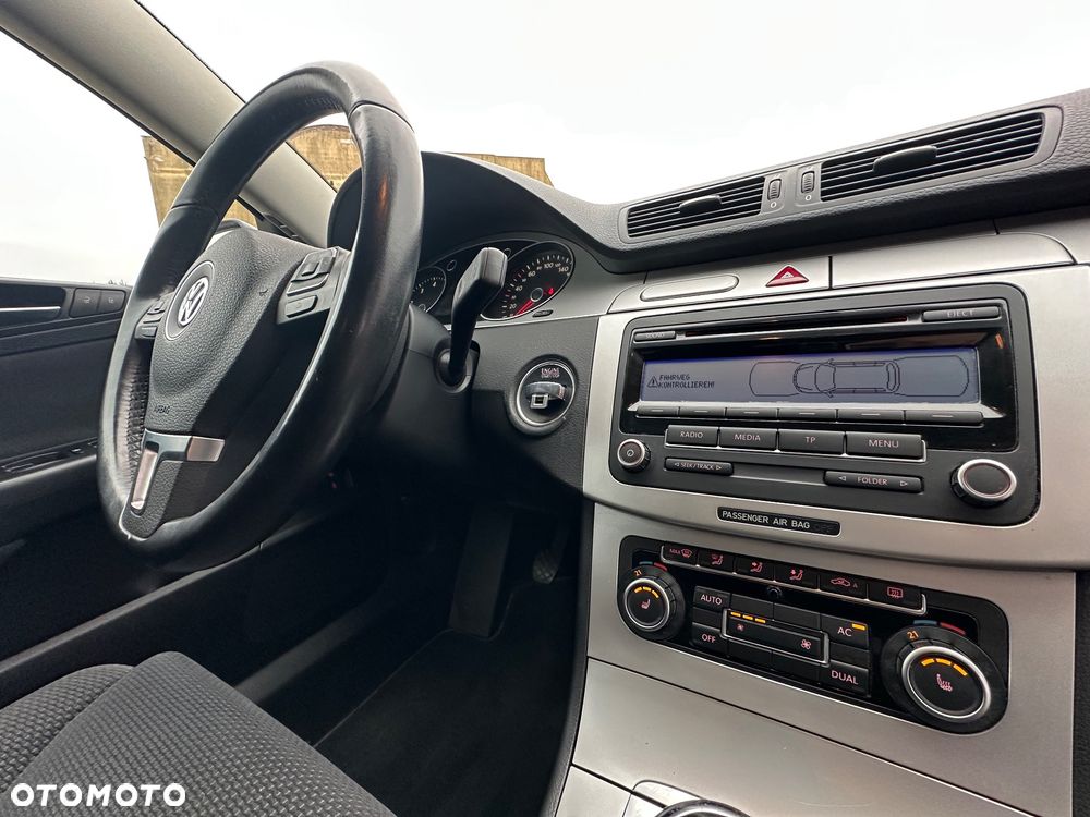 Volkswagen Passat 1.4 TSI BlueMotion Technology Comfortline - 11