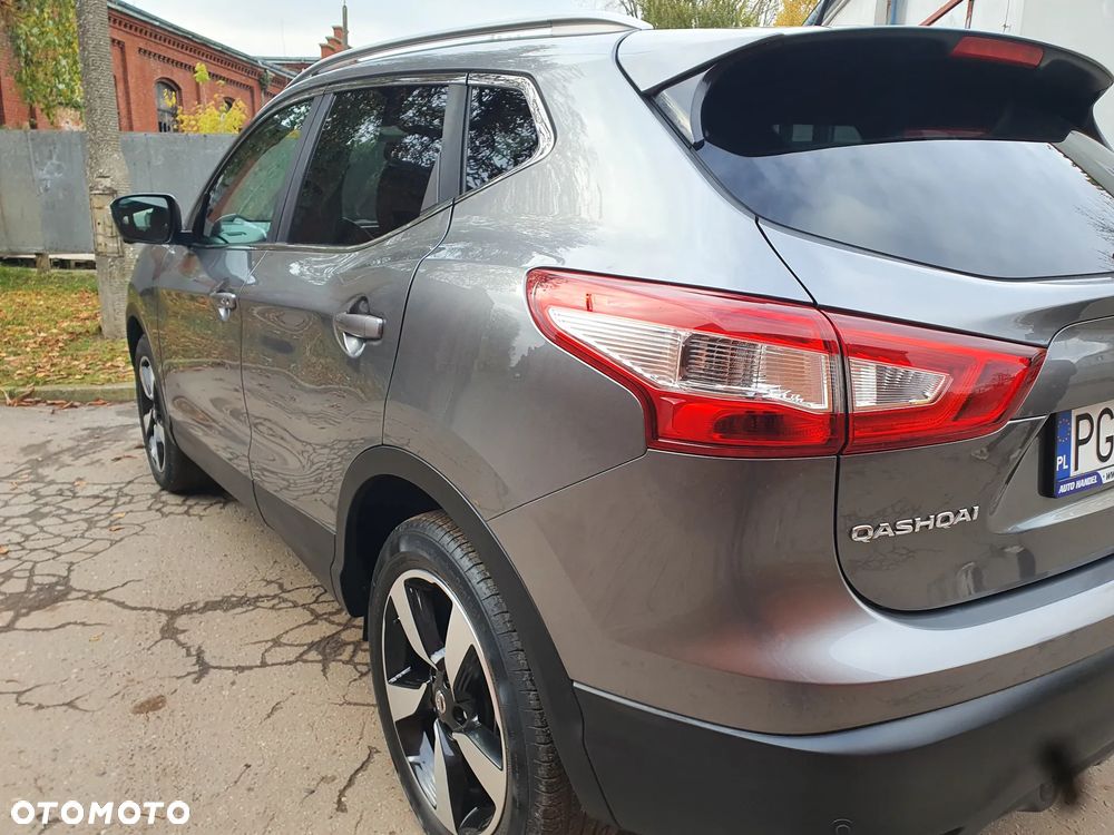 Nissan Qashqai 1.5 dCi N-Connecta - 6