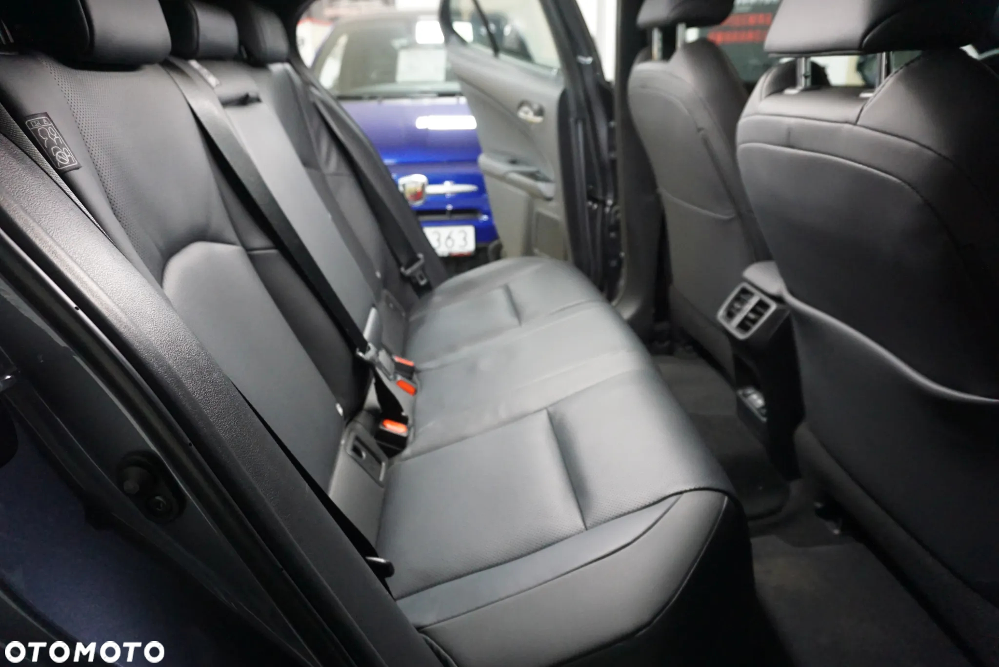 Lexus UX 300e 54.3 kWh Prestige 2WD - 29