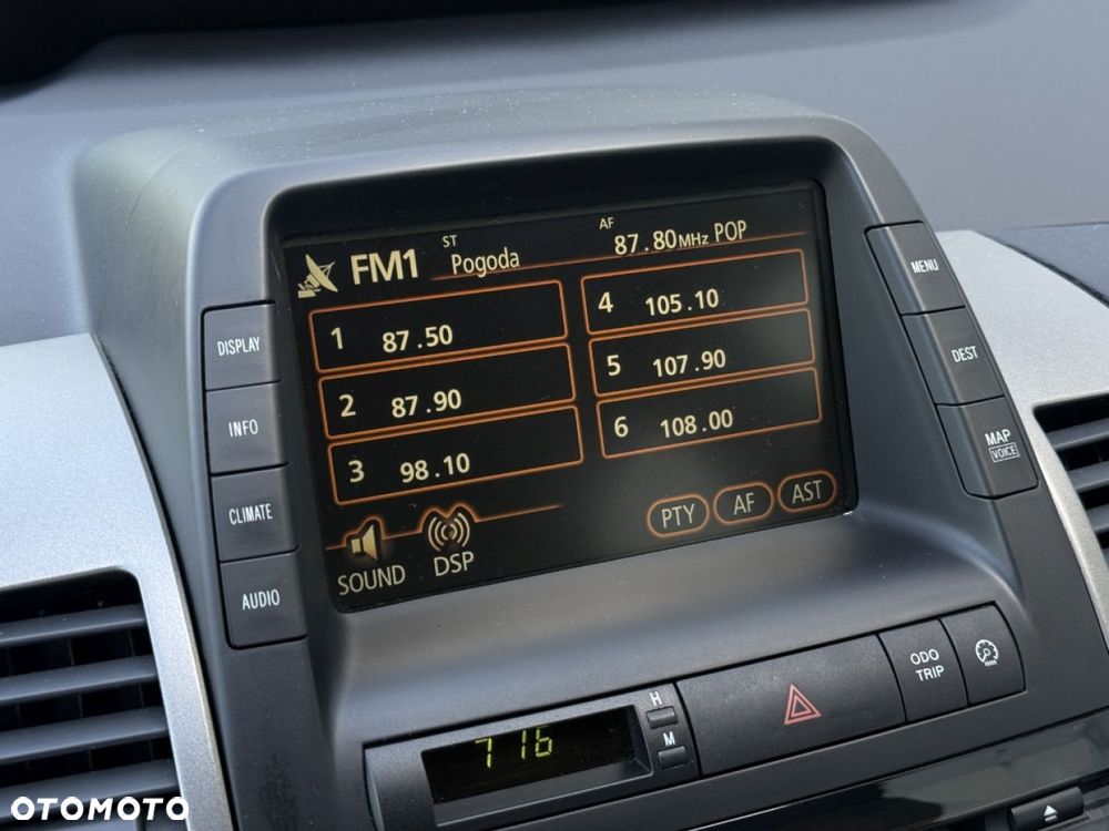 Toyota Prius (Hybrid) Sol - 28