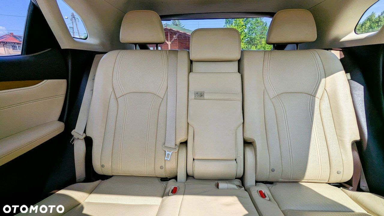 Lexus RX - 15