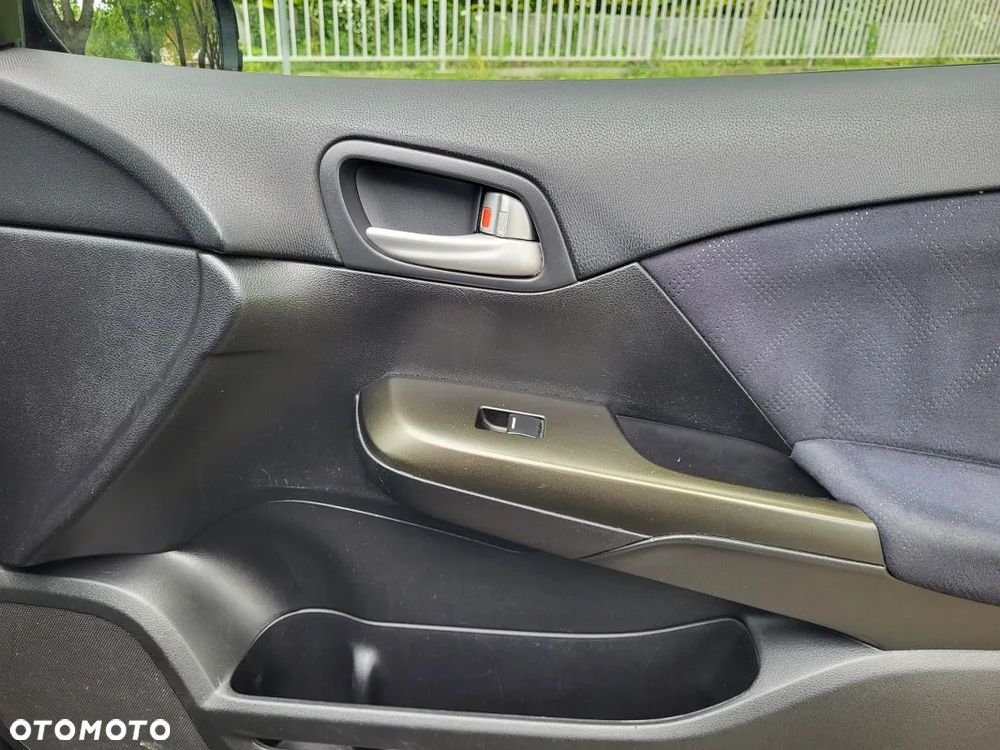 Honda Civic 2.2 CDTI Executive - 16