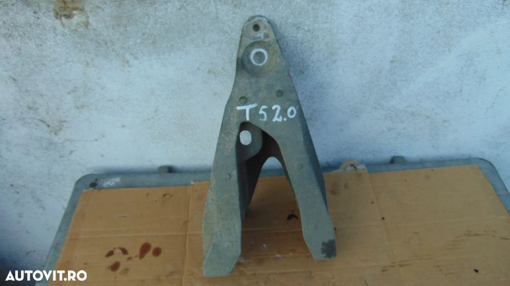 Suport motor stanga Volkswagen Transporter T5 2.0 CAA TDI ,Cod 7E0199370 - 2