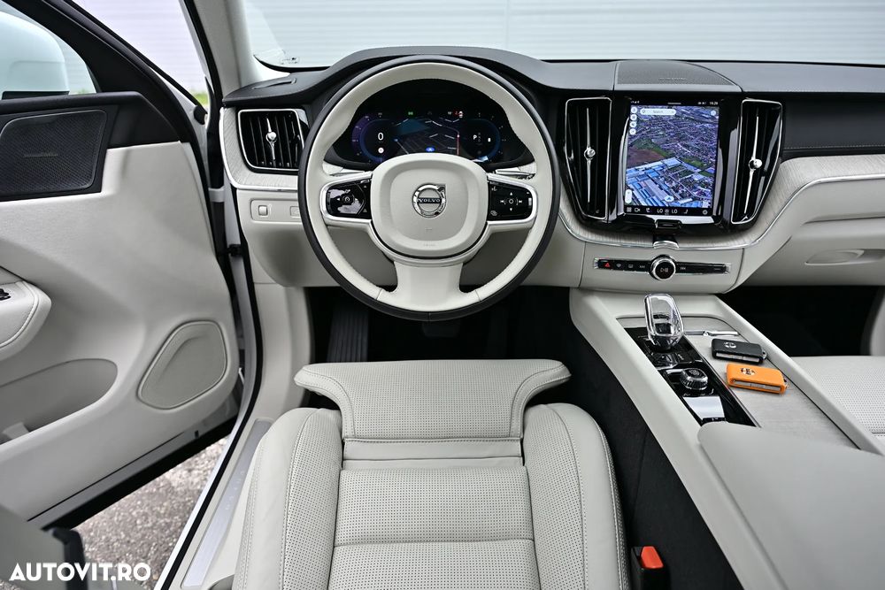 Volvo XC 60 B4 MHEV AT8 AWD Inscription - 8