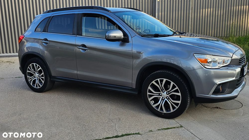 Mitsubishi ASX 1.6 Intense Plus Navi Blue Edition - 32