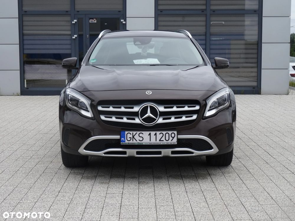 Mercedes-Benz GLA 200 d 4Matic 7G-DCT UrbanStyle Edition - 4