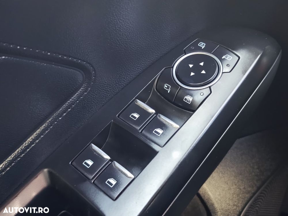 Ford Focus 1.0 EcoBoost Titanium - 31