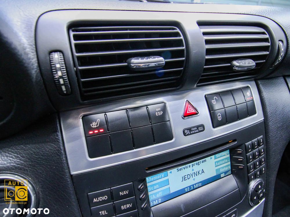Mercedes-Benz Klasa C 200 T Kompressor Automatik Avantgarde Sport Edition - 20