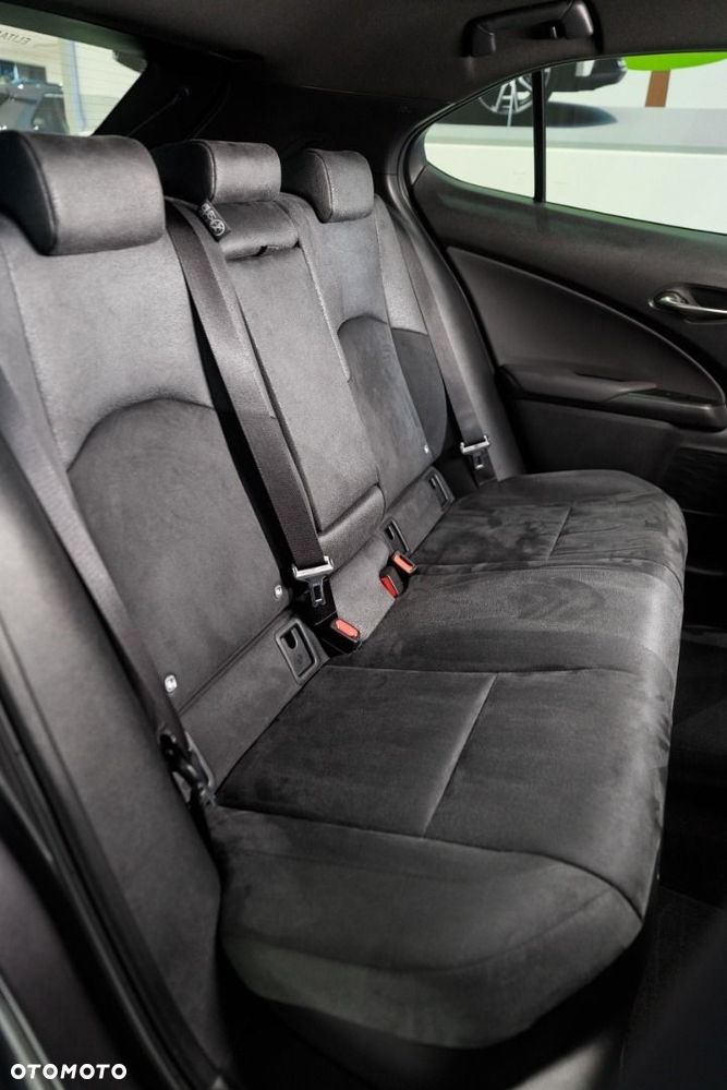 Lexus UX - 20
