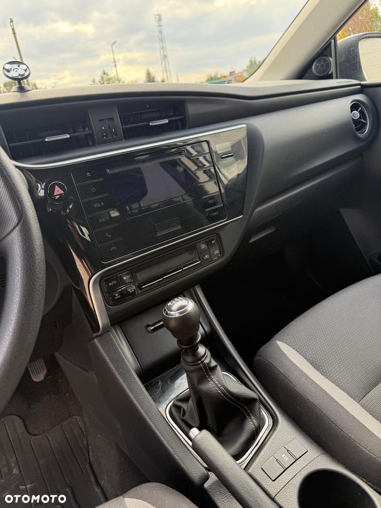 Toyota Auris - 12