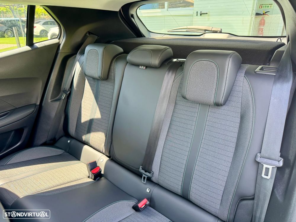 Peugeot 2008 BlueHDi 110 Allure - 18