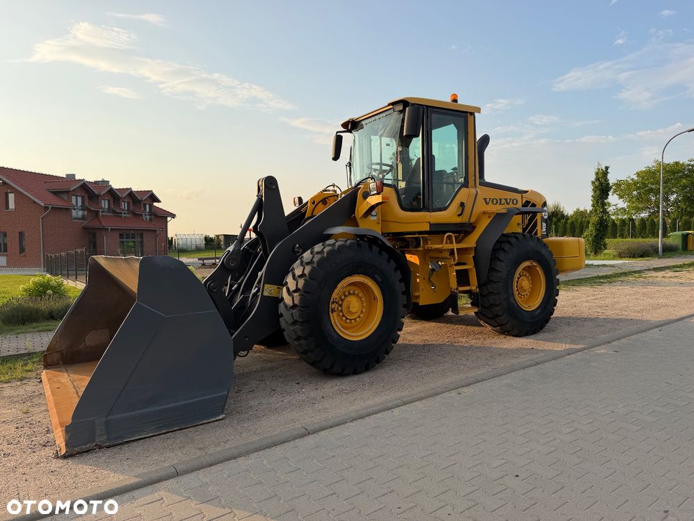 Volvo L90F - 1