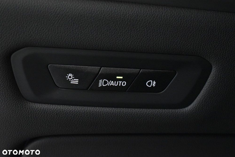 BMW X6 xDrive40d mHEV - 14
