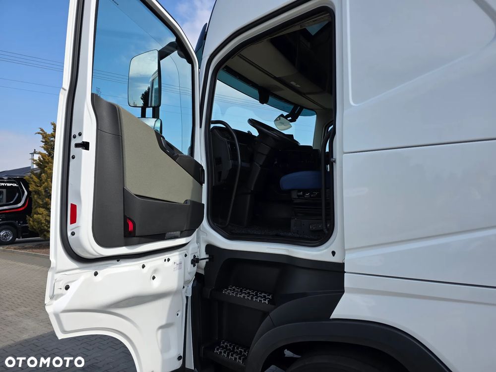 Volvo FH 500 XL Z DE 180 TYŚ KM KLIMA POSTOJOWA FULL LED ACC NAVI KAMERA  JAK NOWY !!! - 17