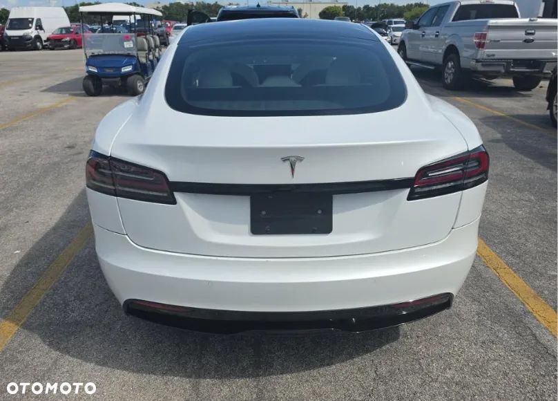 Tesla Model S AWD - 6