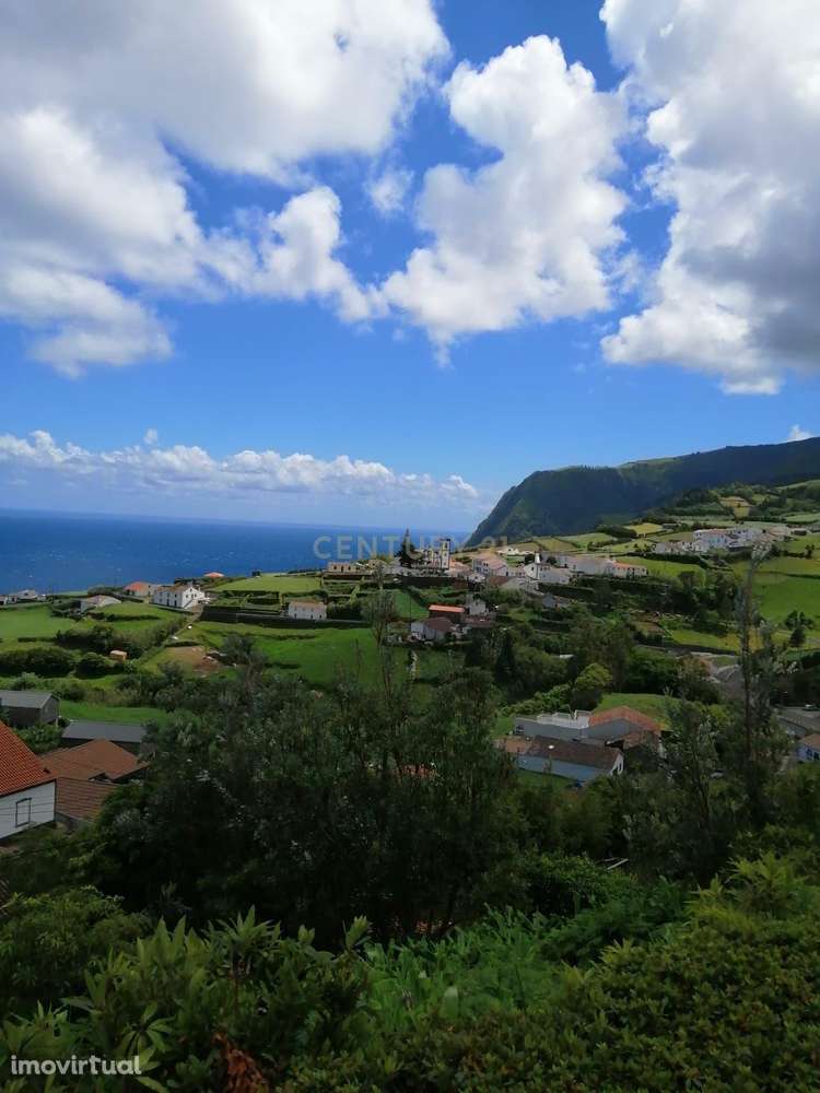 Terreno Urbano para Construção na Pedreira de Nordeste - Açores - Grande imagem: 4/6