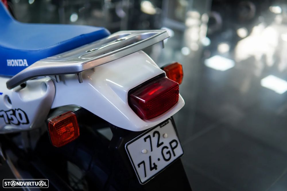 Honda Africa Twin 750 Adventure - 15
