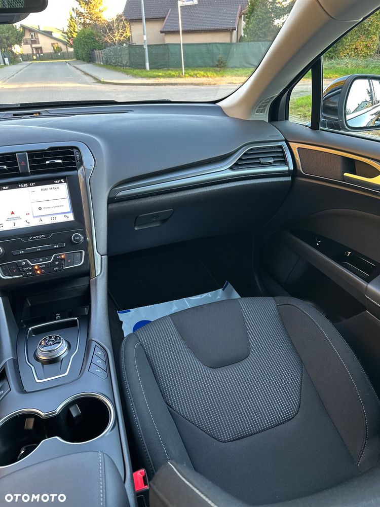 Ford Mondeo 2.0 EcoBlue Titanium - 21