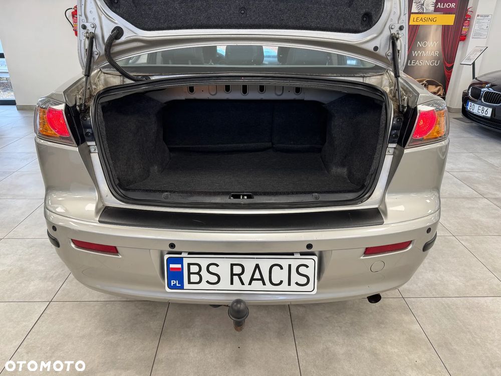 Mitsubishi Lancer 1.8 Intense - 22